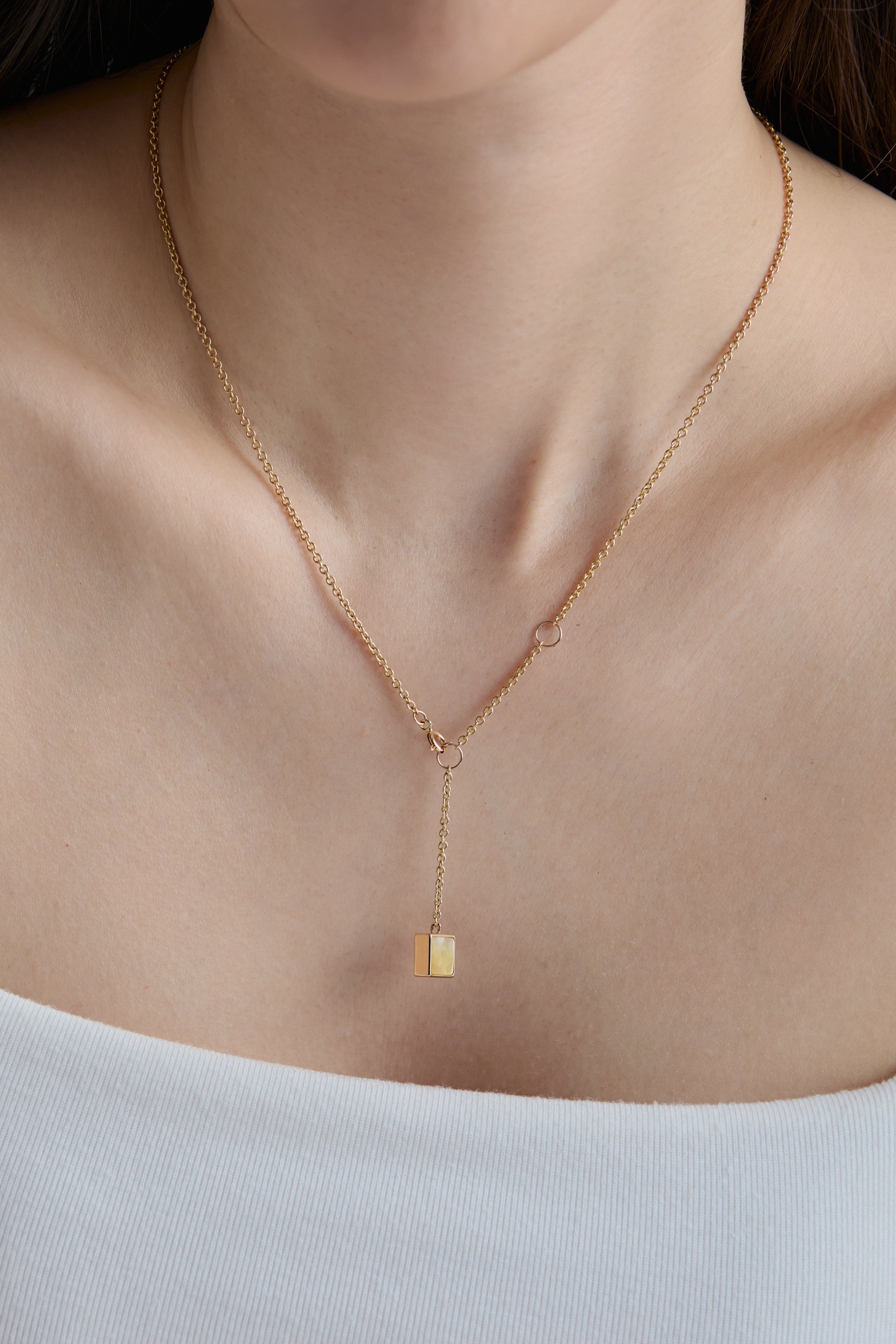 ヌードシェルネックレス