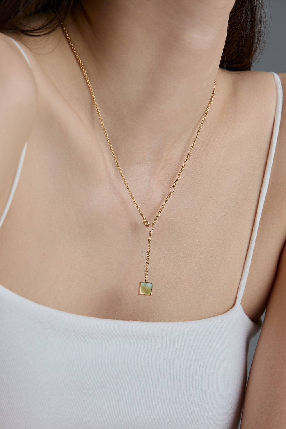 ヌードシェルネックレス