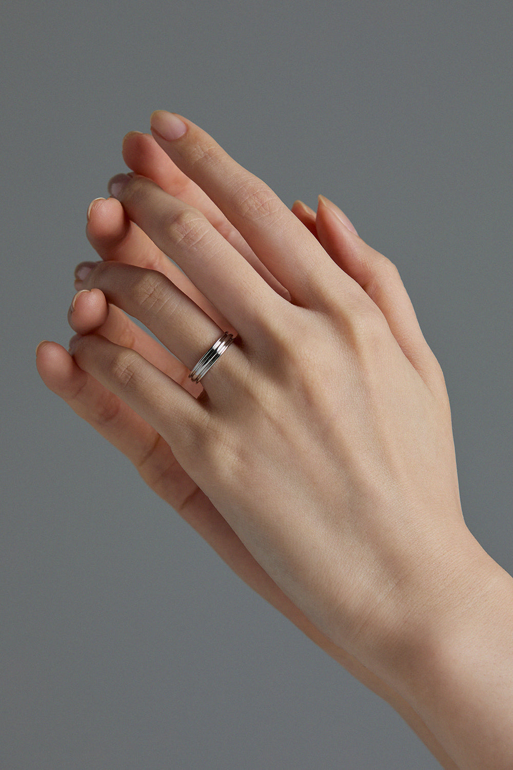 10K白金扁平陶器容器戒指