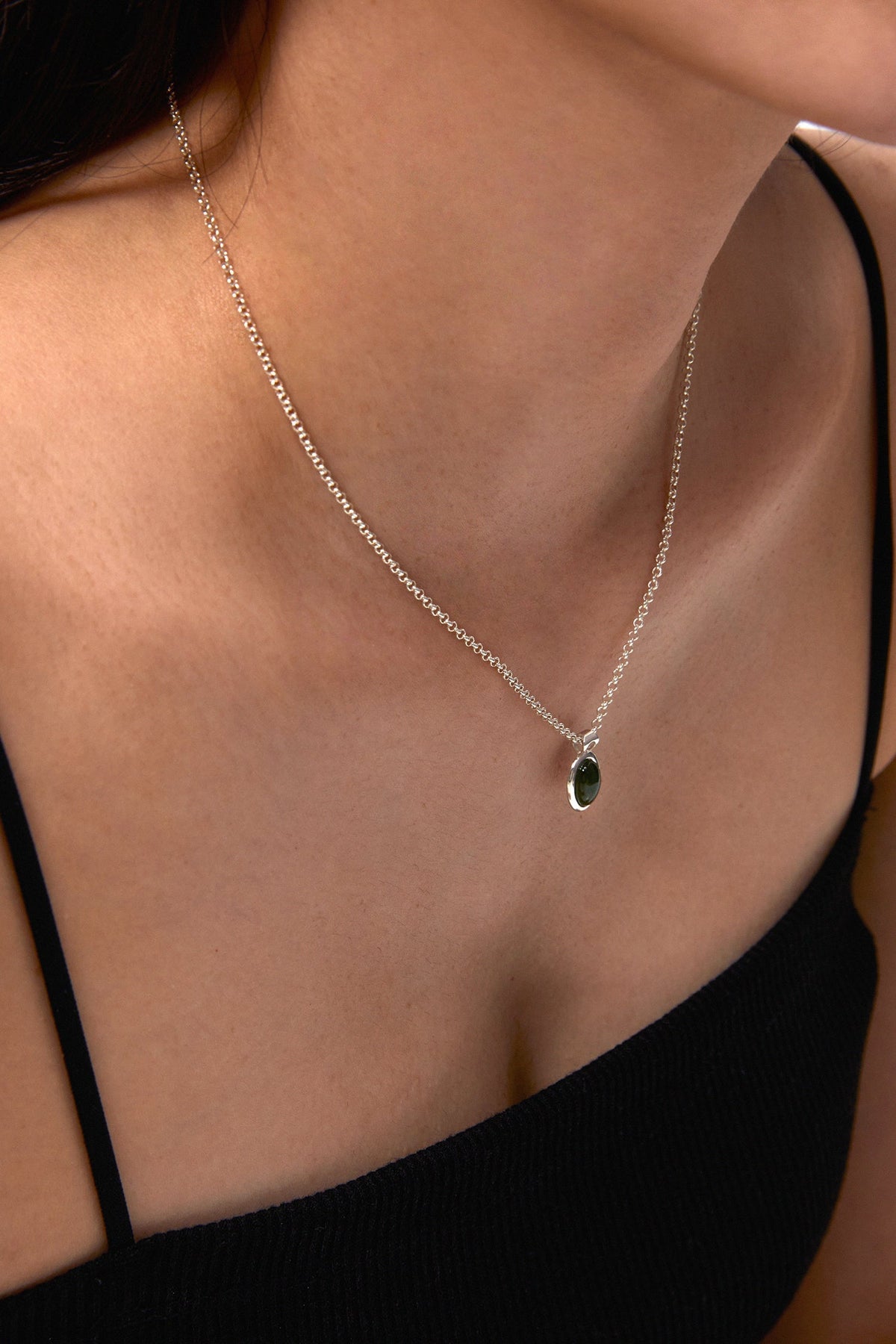 MOTHER'S GREEN NEPHRITE NECKLACE