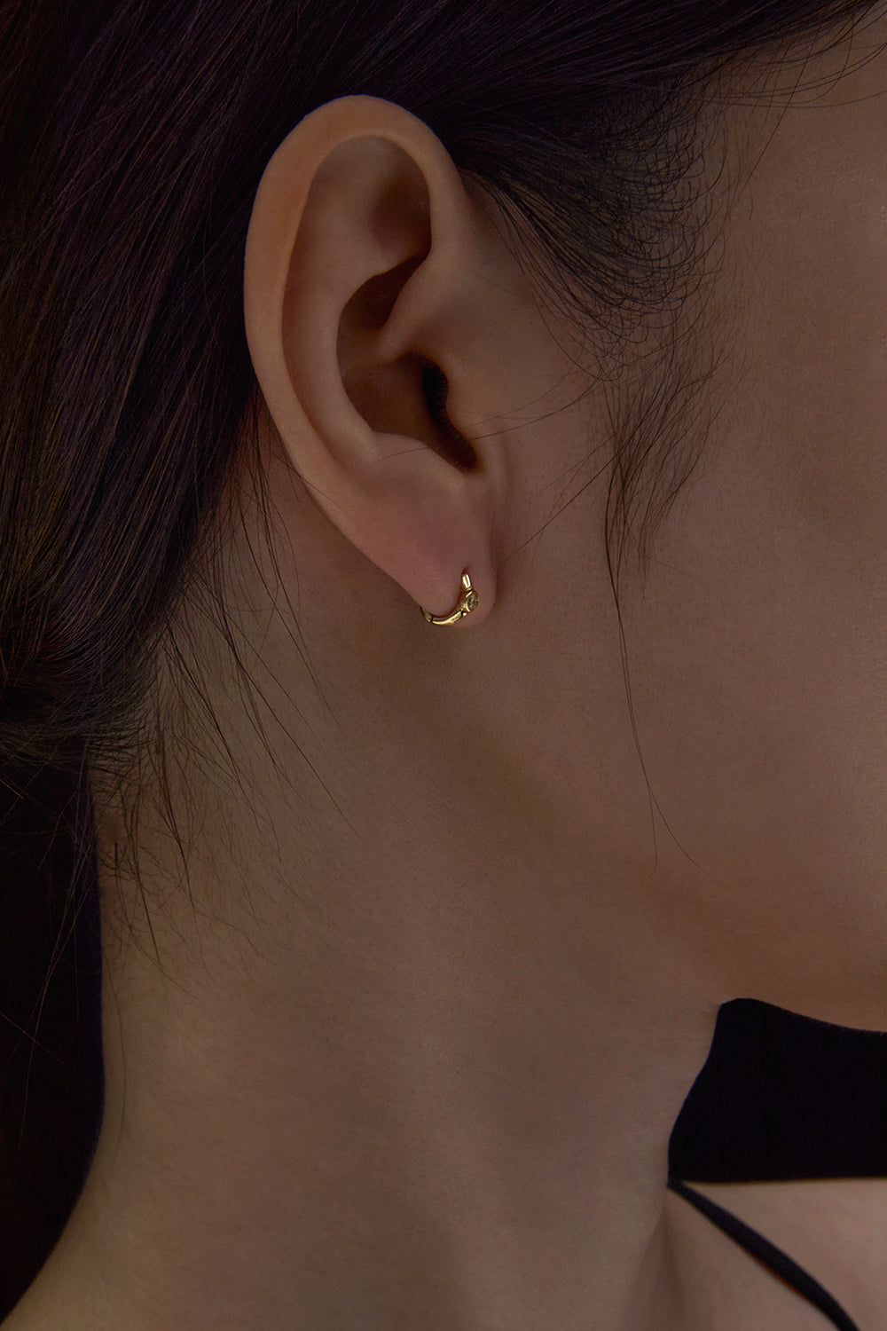 ルネサンス ホワイトダイヤモンド オーブ フープピアス