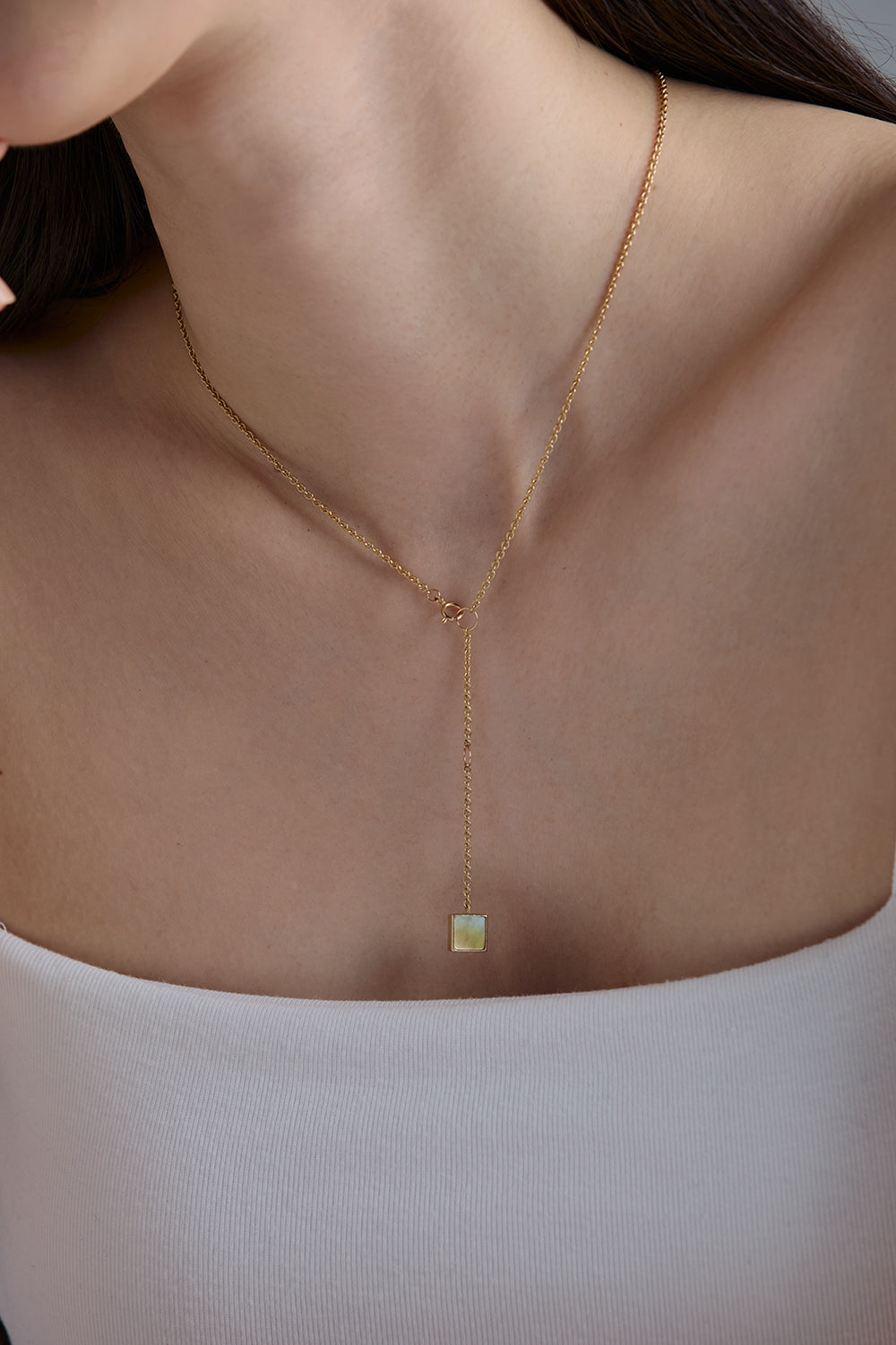 ヌードシェルネックレス