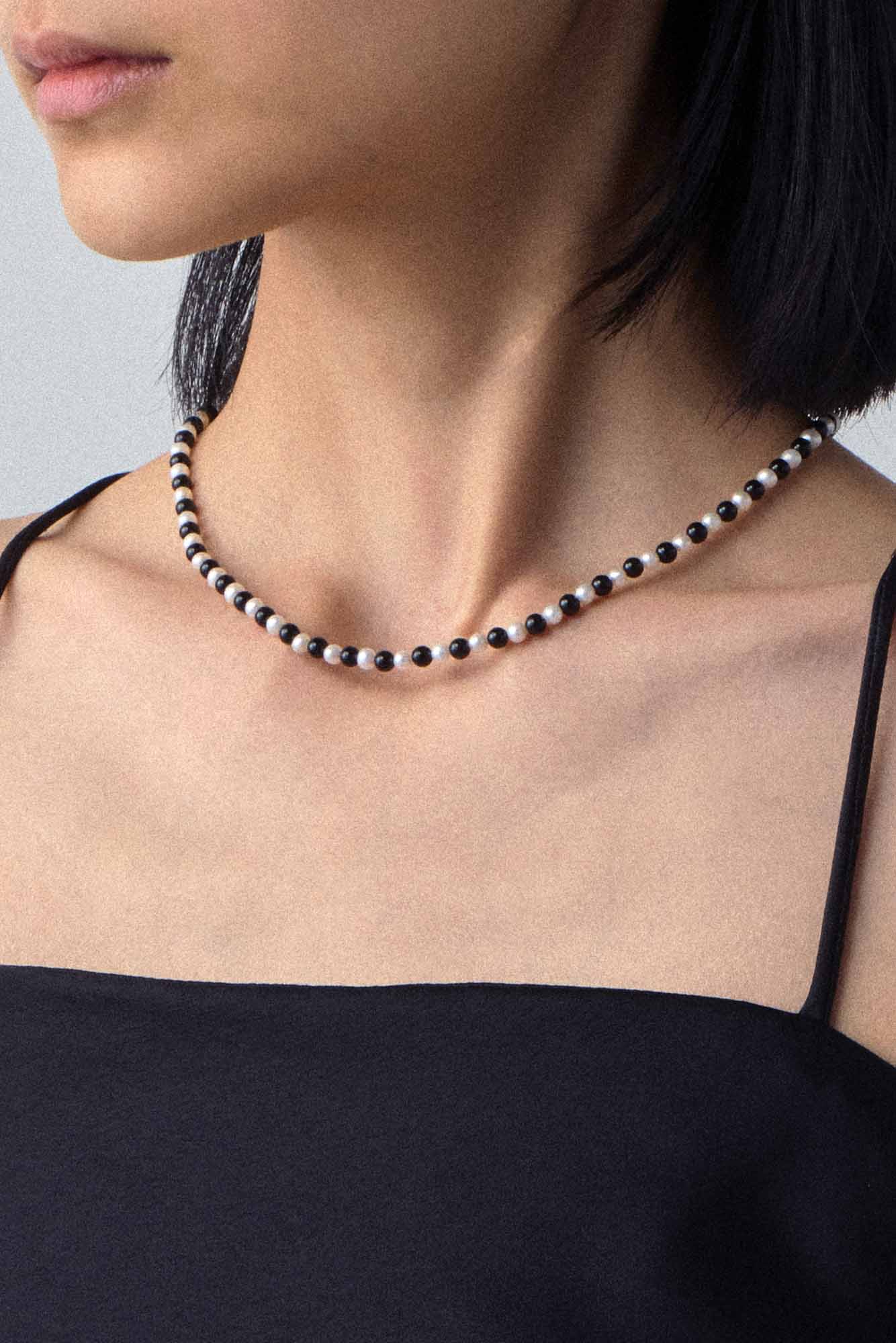 PERLES QUOTIDIENNES AVEC ONYX NOIR