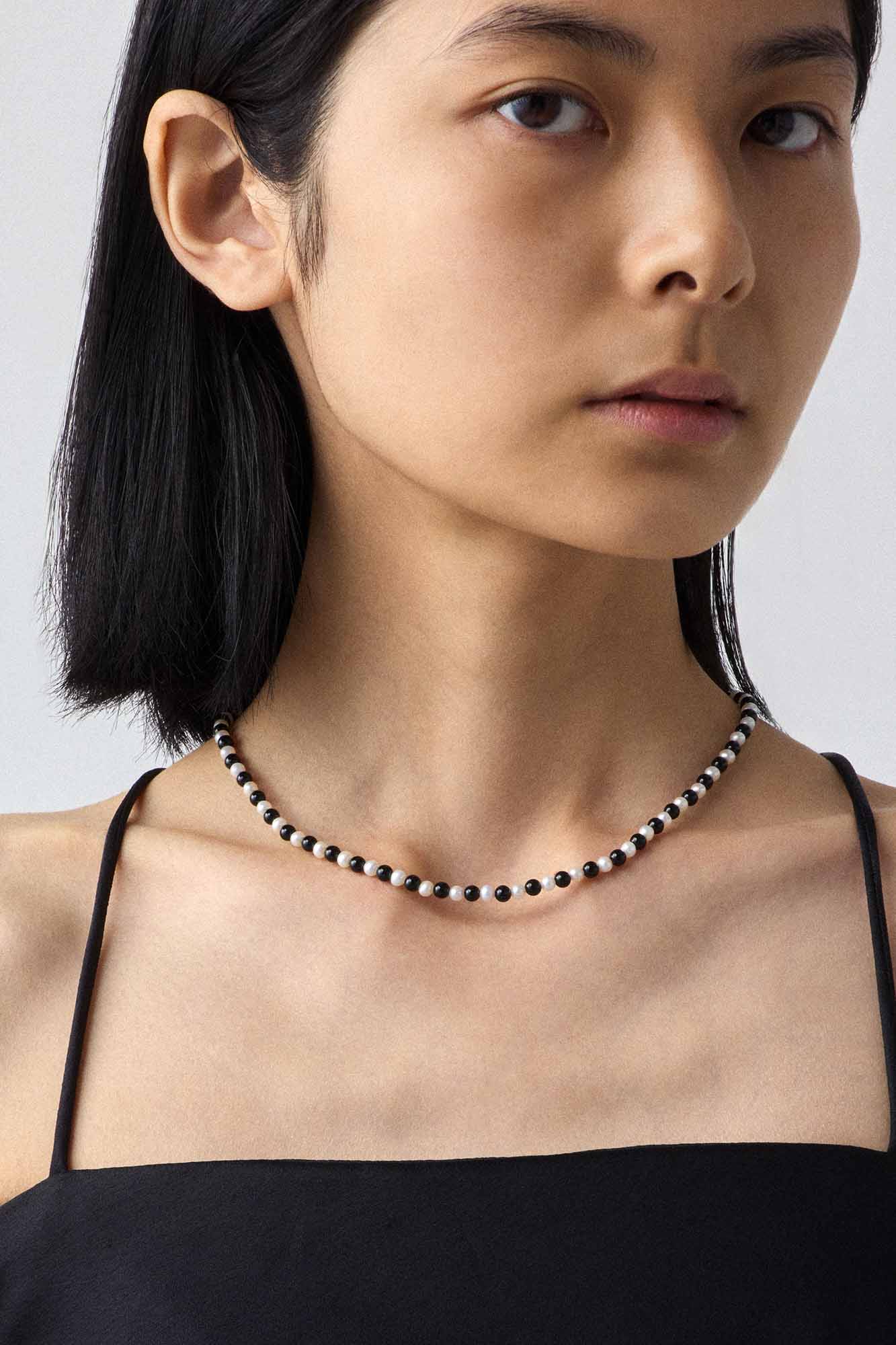 PERLES QUOTIDIENNES AVEC ONYX NOIR