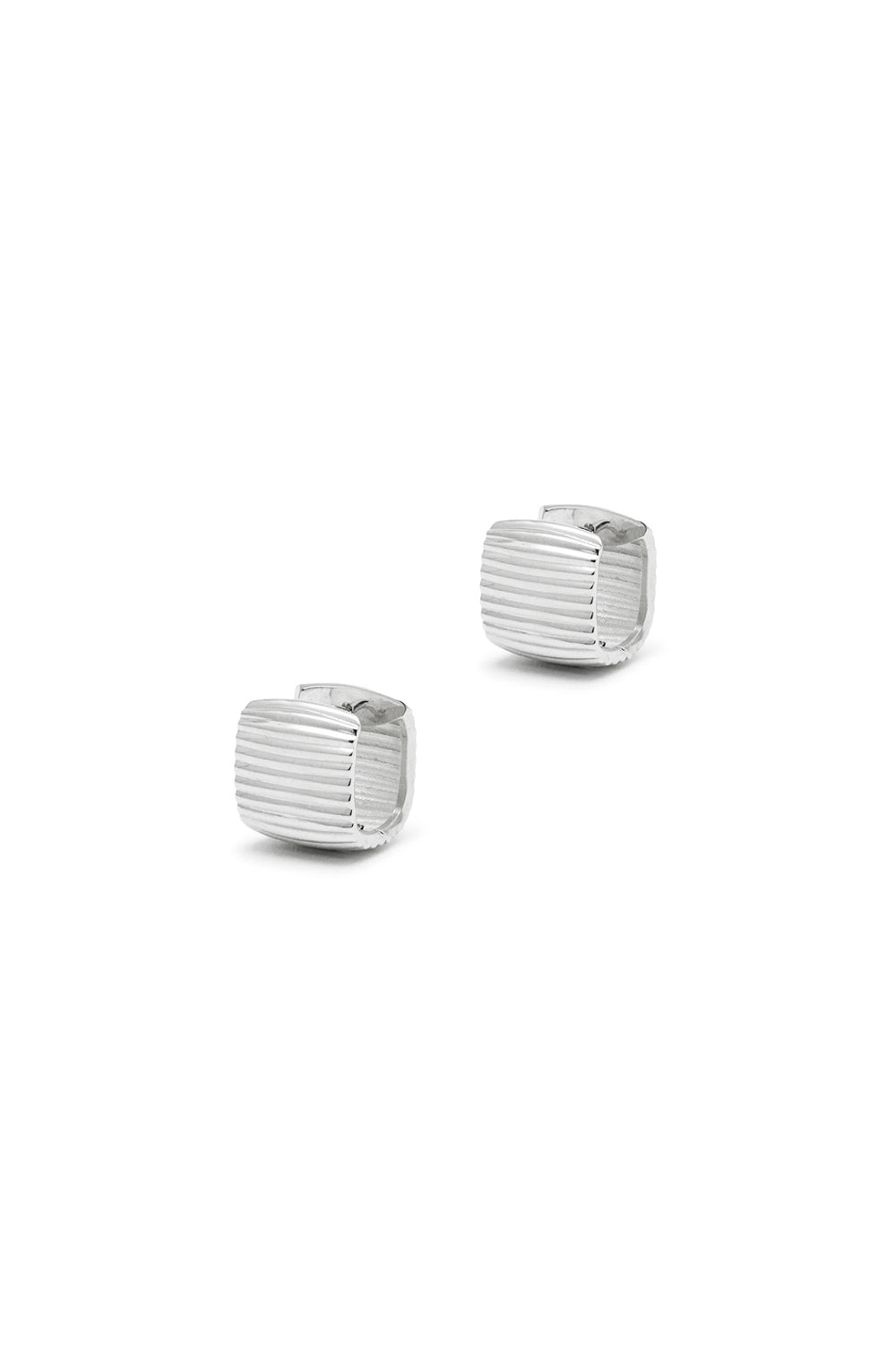 ESSENTIAL RIBBED SILHOUETTE EARRINGS