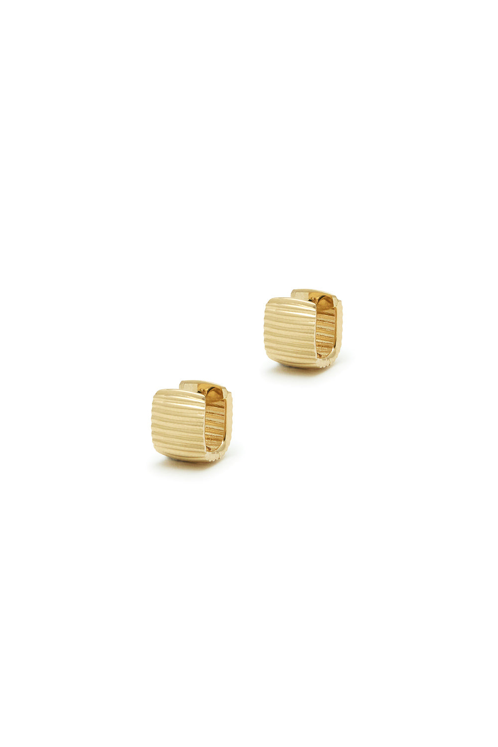 ESSENTIAL RIBBED SILHOUETTE YELLOW GOLD EARRINGS