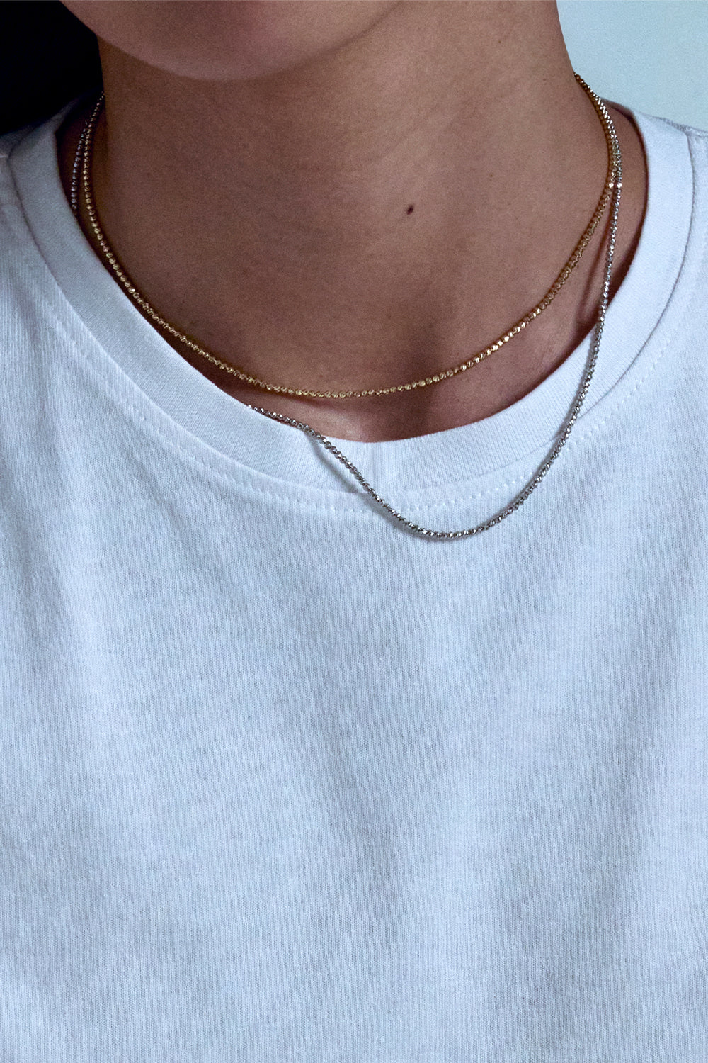 FACETED BALL CHAIN NECKLACE IN WHITE GOLD