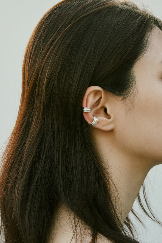 フラット陶器製イヤーカフ