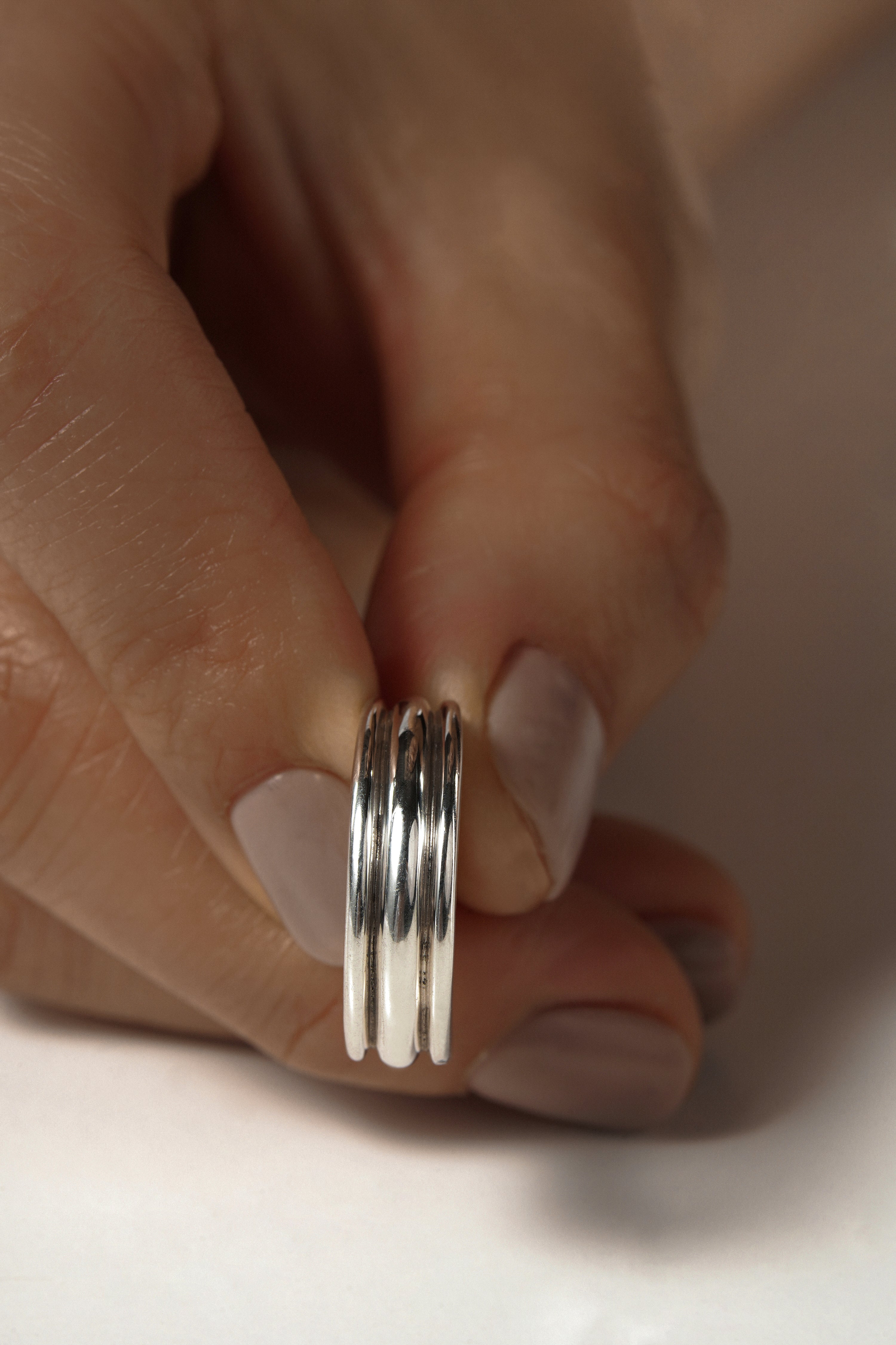 خاتم وعاء فخاري مسطح