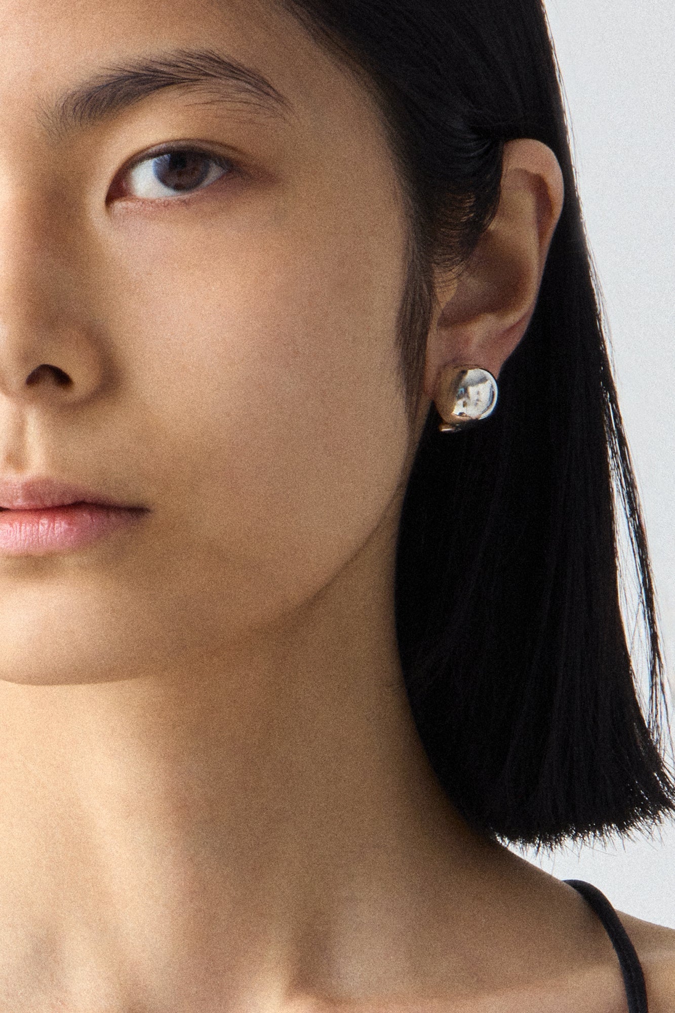 ハーフスフィアクリップイヤリング