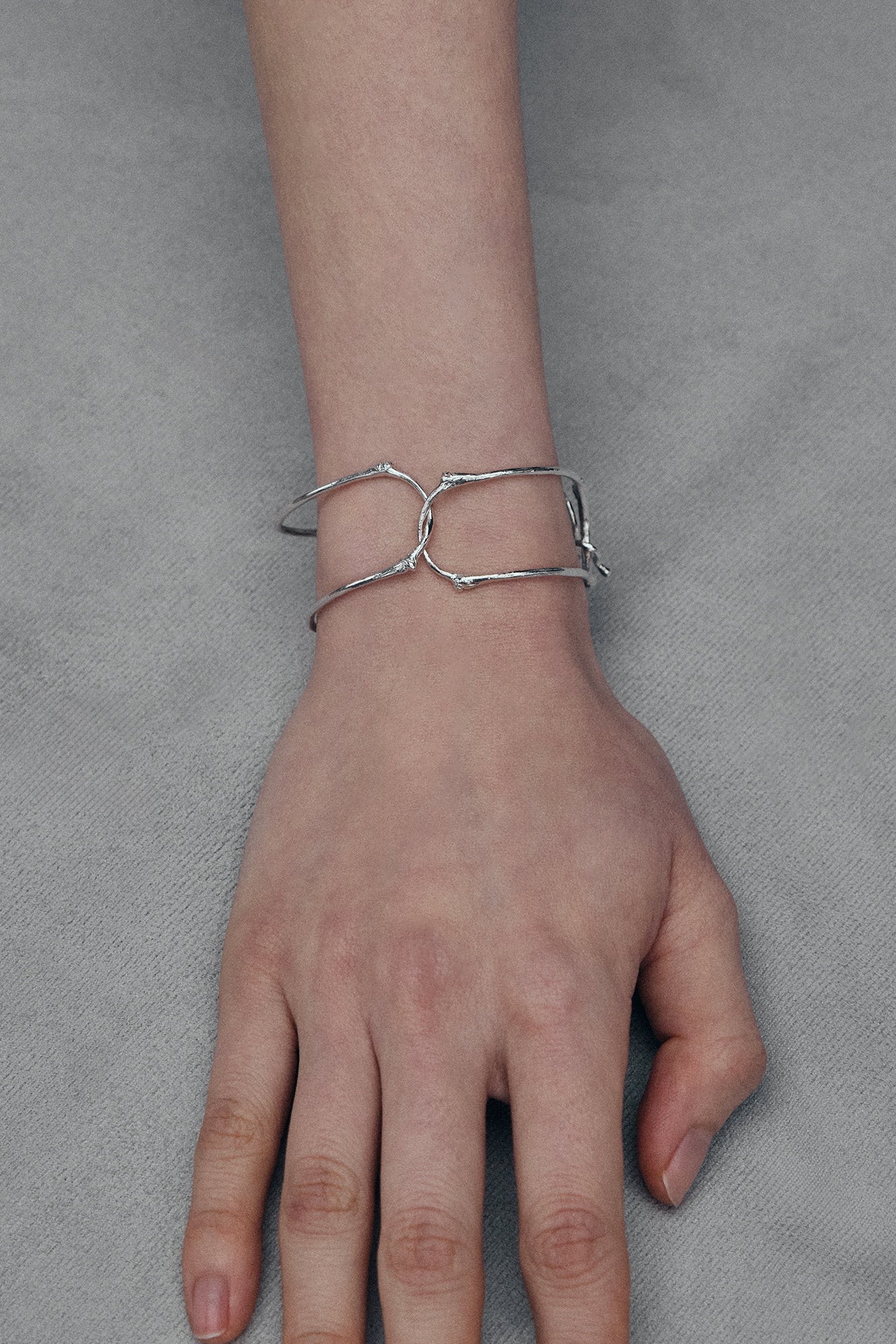BRACCIALE A CATENA CON PIASTRELLA TWIG
