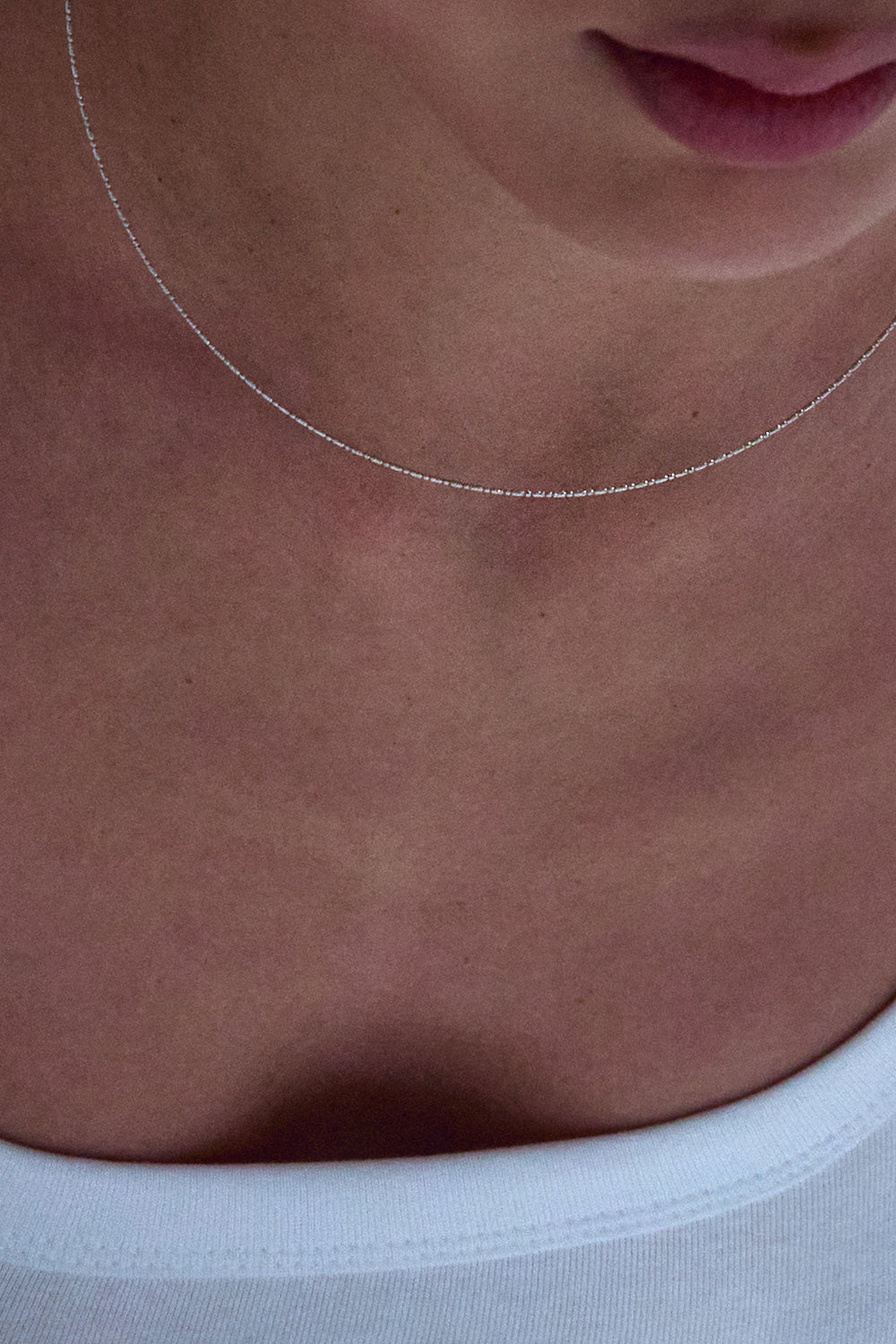 TITANIUM CORE OVAL LINK NECKLACE IN WHITE GOLD