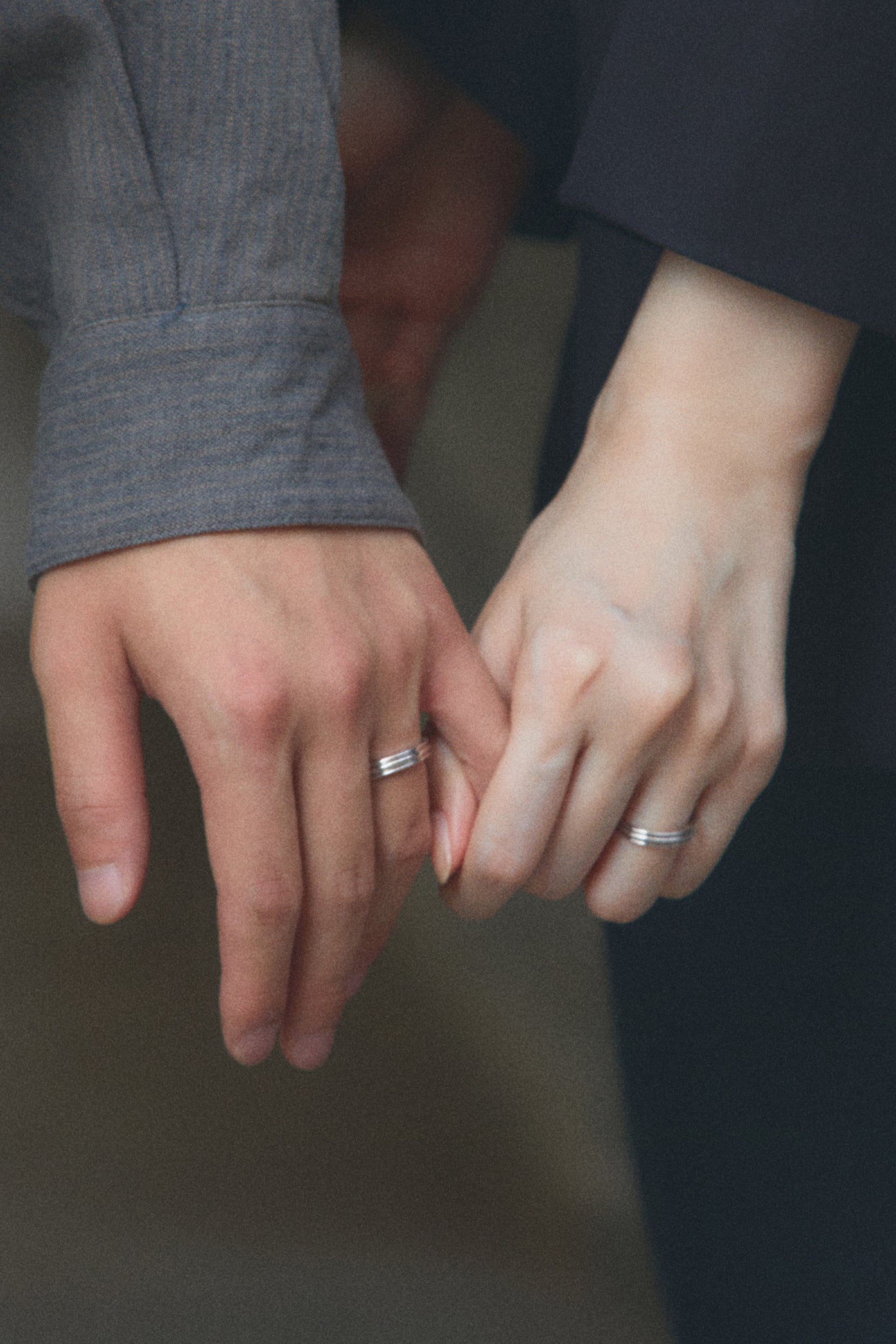 10K白金扁平陶器容器戒指