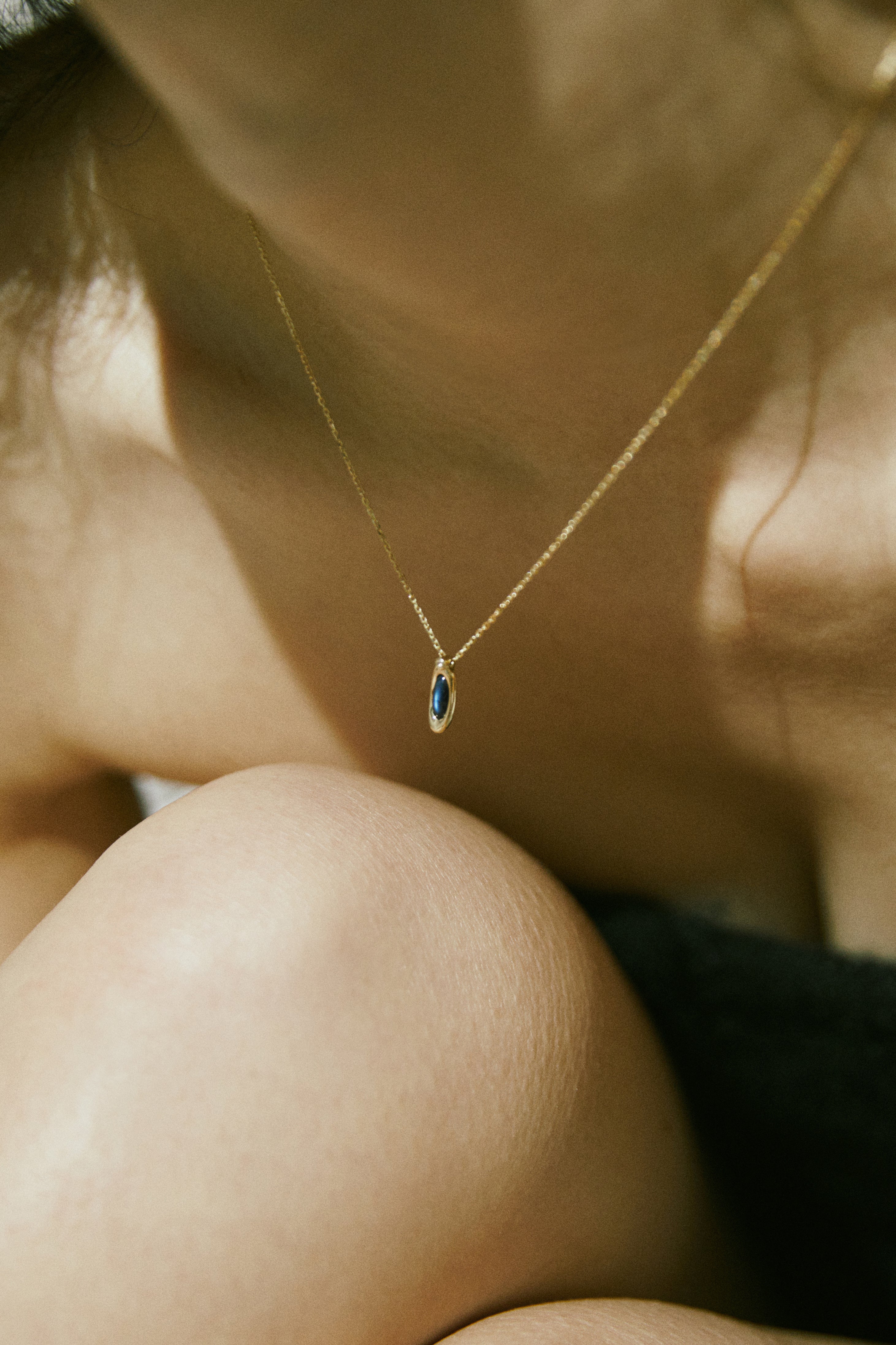 10K黄金迷你永恒蓝色拉长石项链