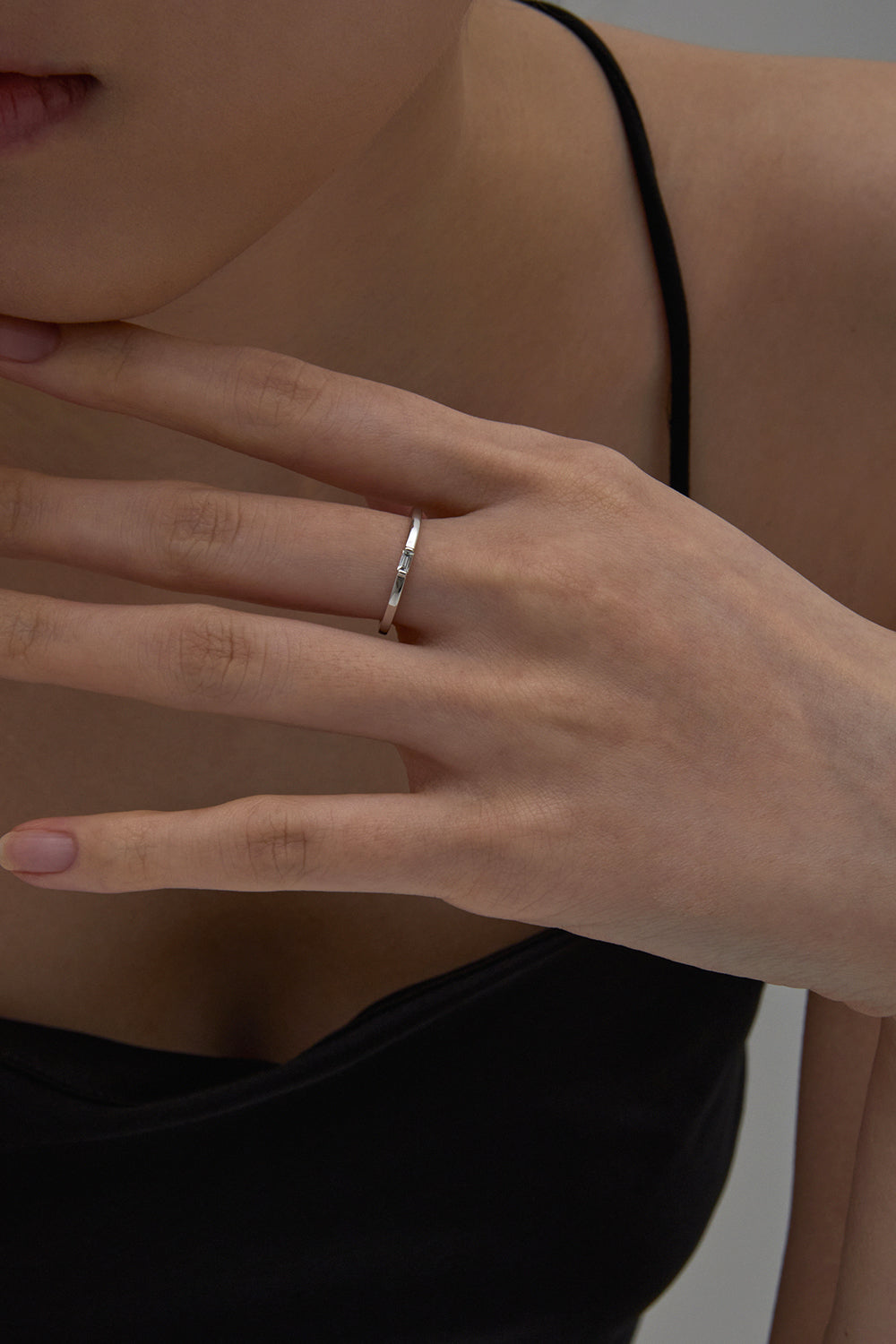 10K スリムボディ バゲットダイヤモンド ホワイトゴールド リング