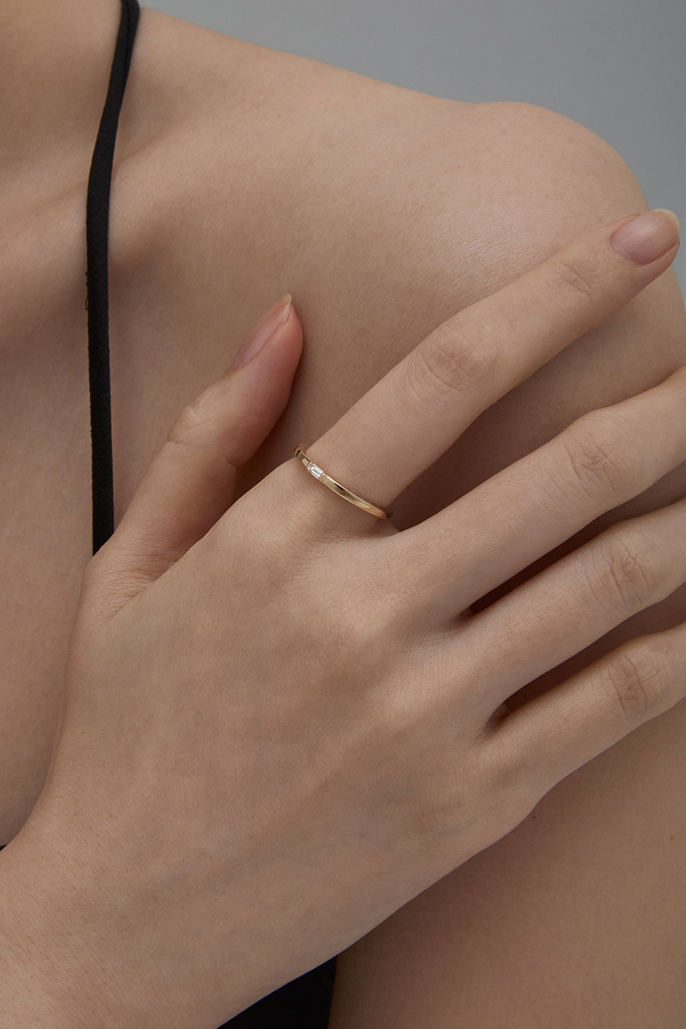 10K スリム ボディ バゲット ダイヤモンド イエローゴールド リング