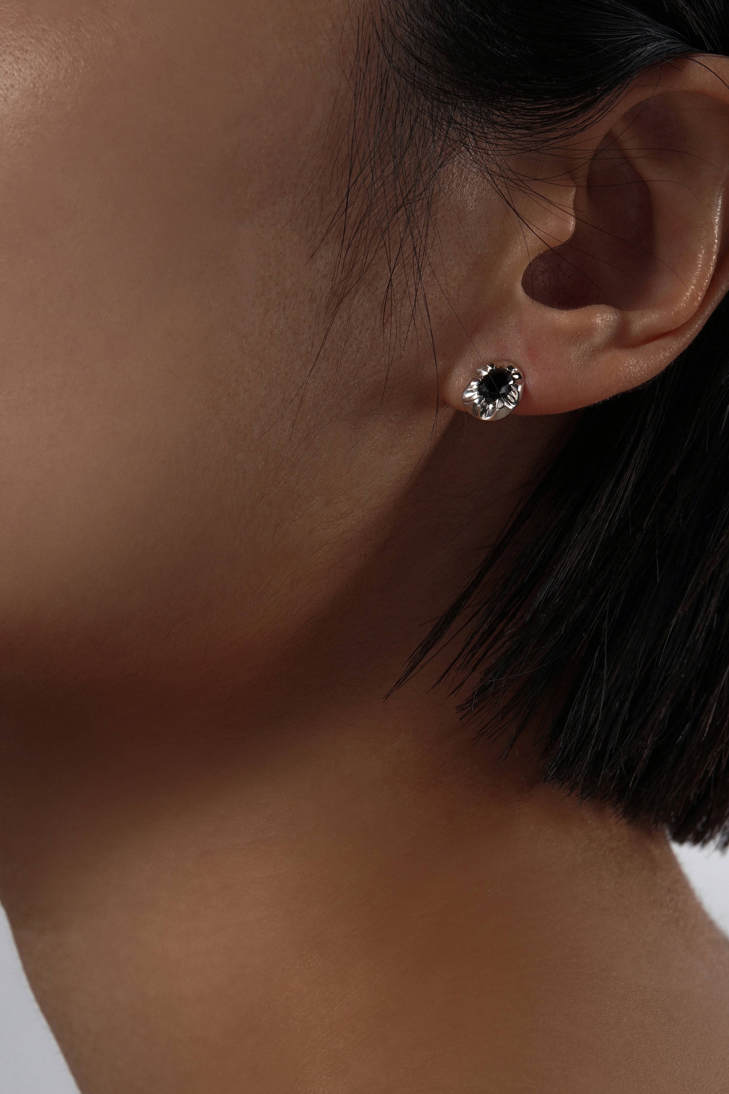 黑玛瑙银爪耳环