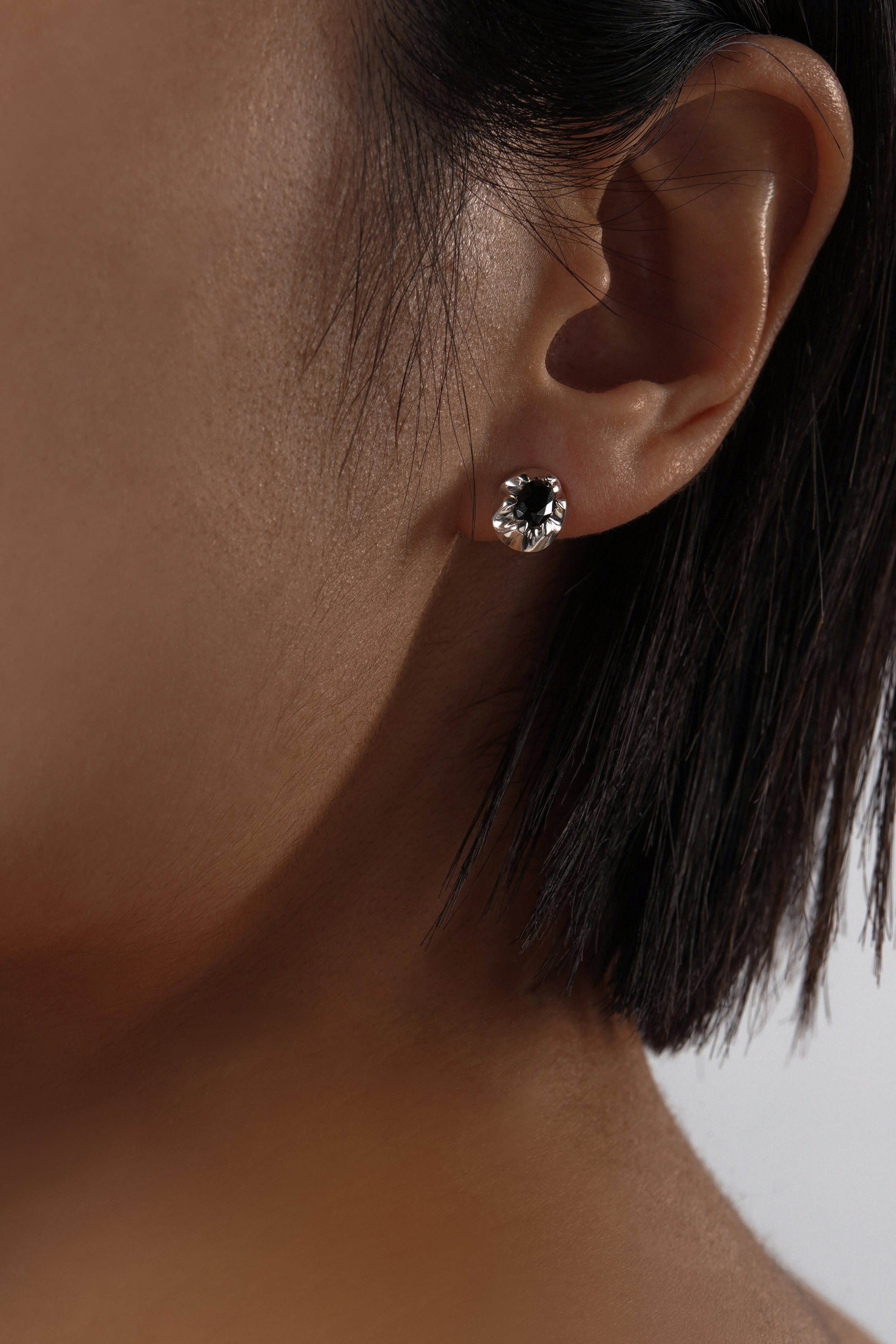 黑玛瑙银爪耳环