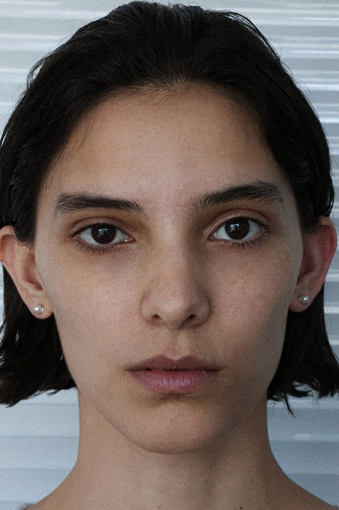 冷白色4毫米珍珠耳环