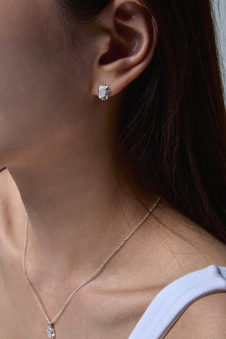 CLAW QUARTZ SILVER EARRINGS