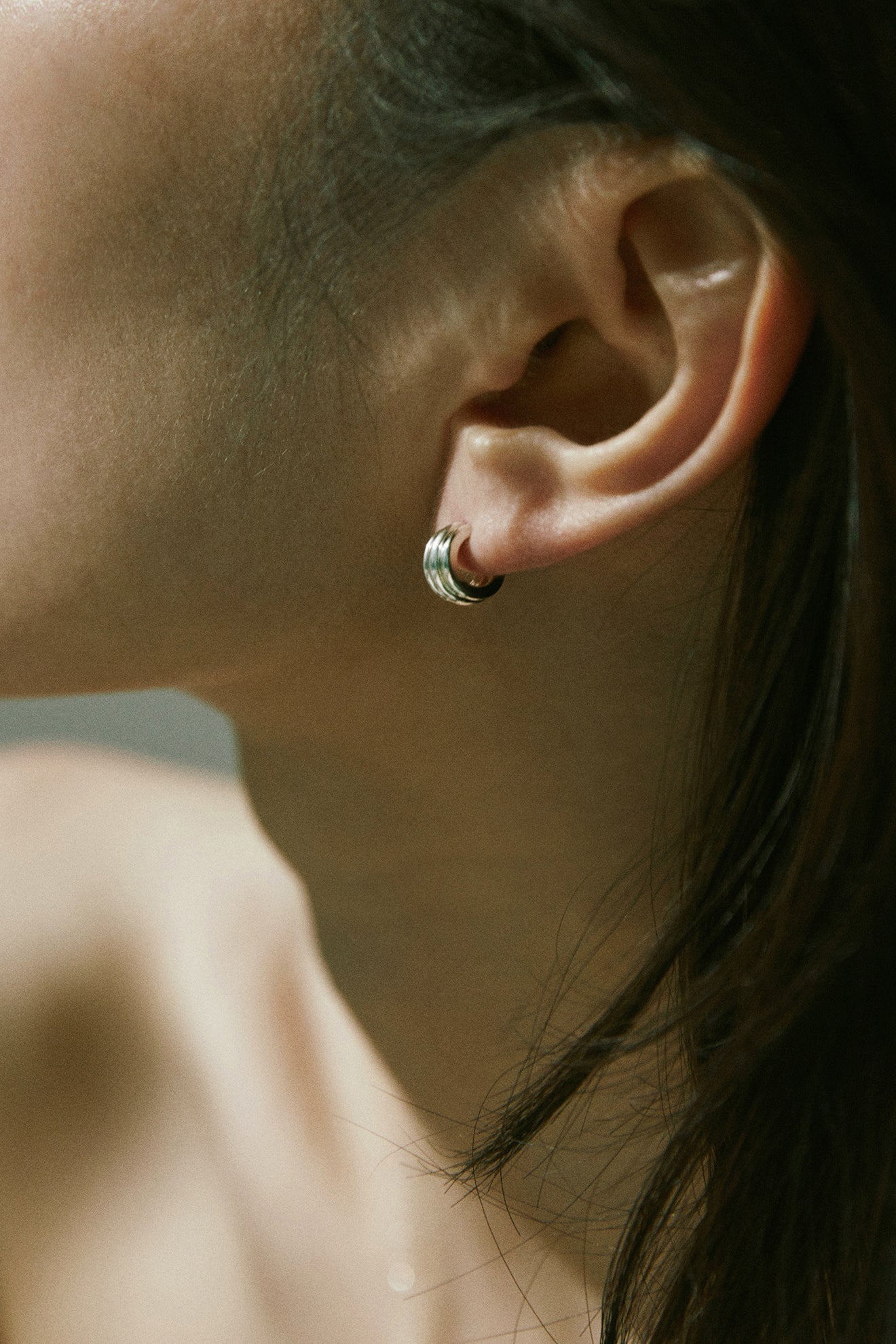 フラット陶器製イヤーフープ