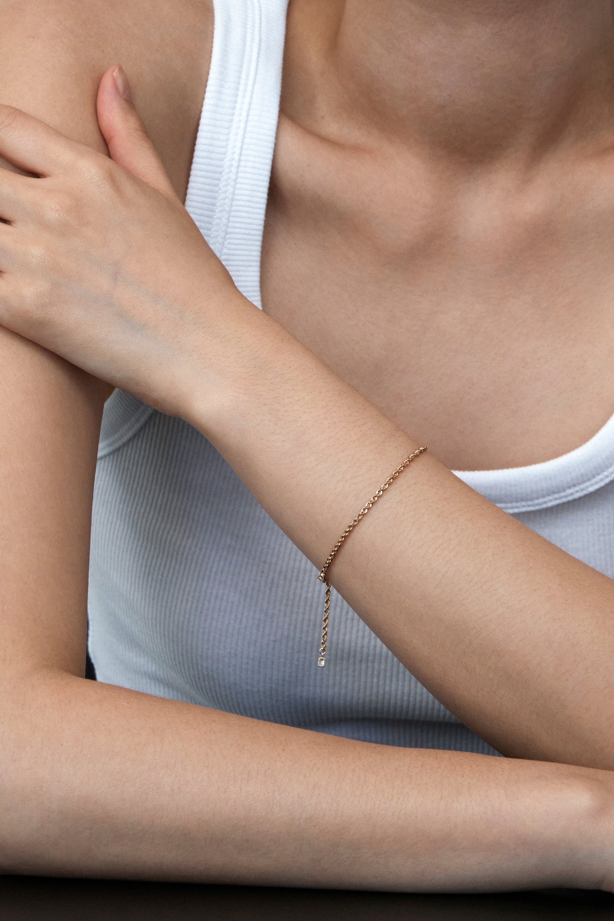 FREE LENGTH ROPE BRACELET IN GOLD