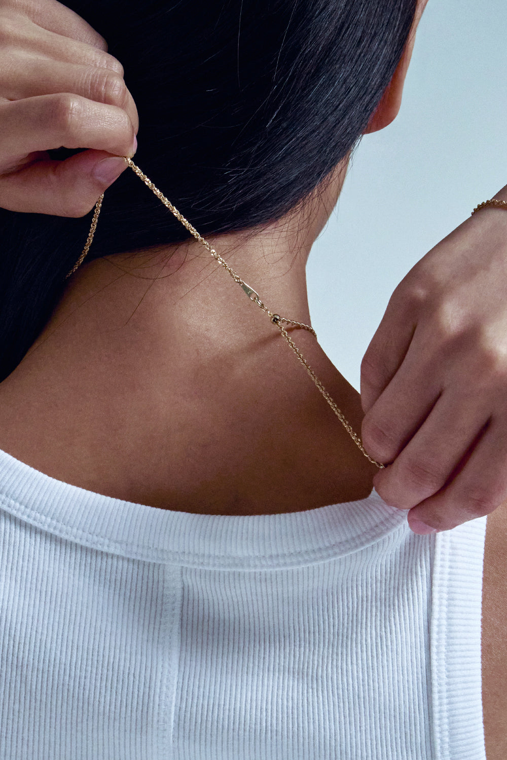 FREE LENGTH ROPE NECKLACE IN GOLD