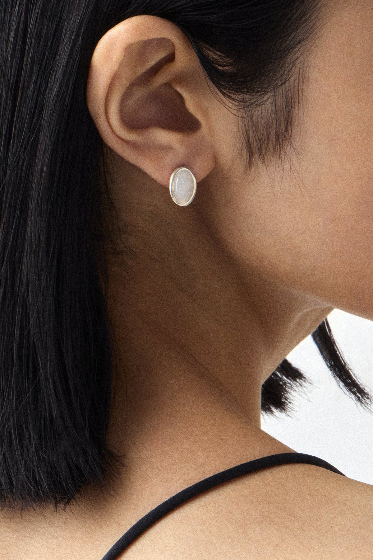 MOTHER'S WHITE QUARTZ STUDS