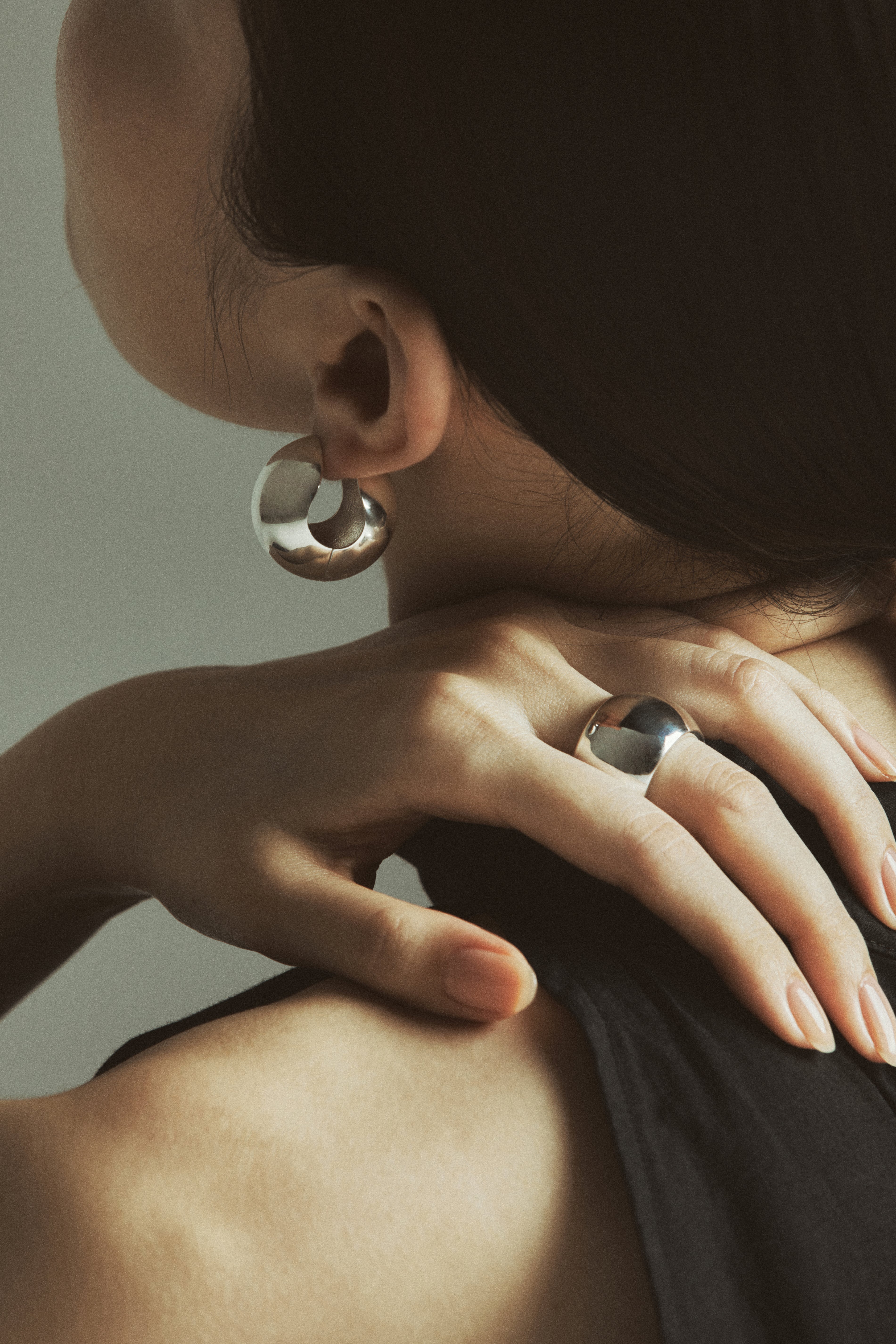 新款奢华圆顶戒指