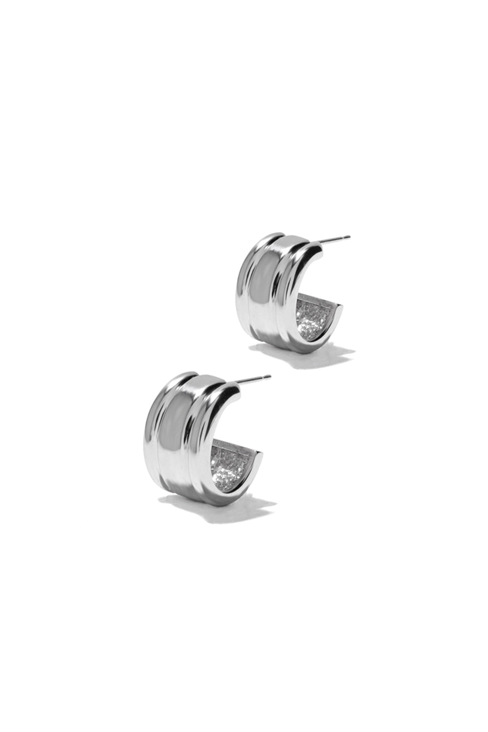 陶器の器のイヤリング