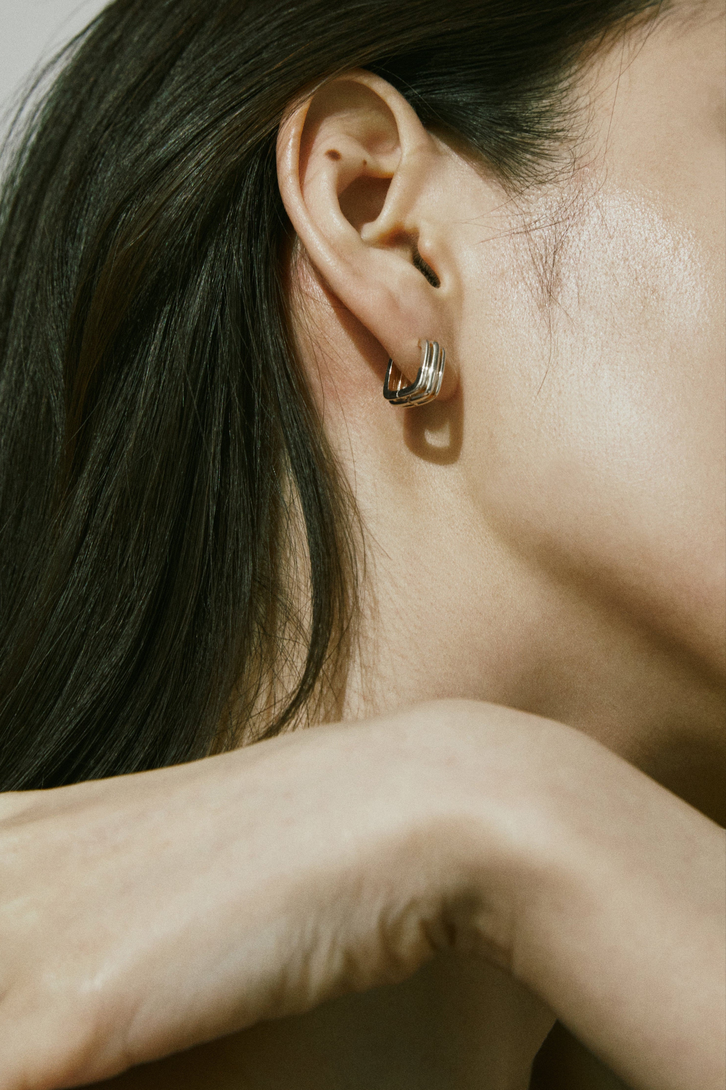 スクエア陶器製ワンタッチイヤリング