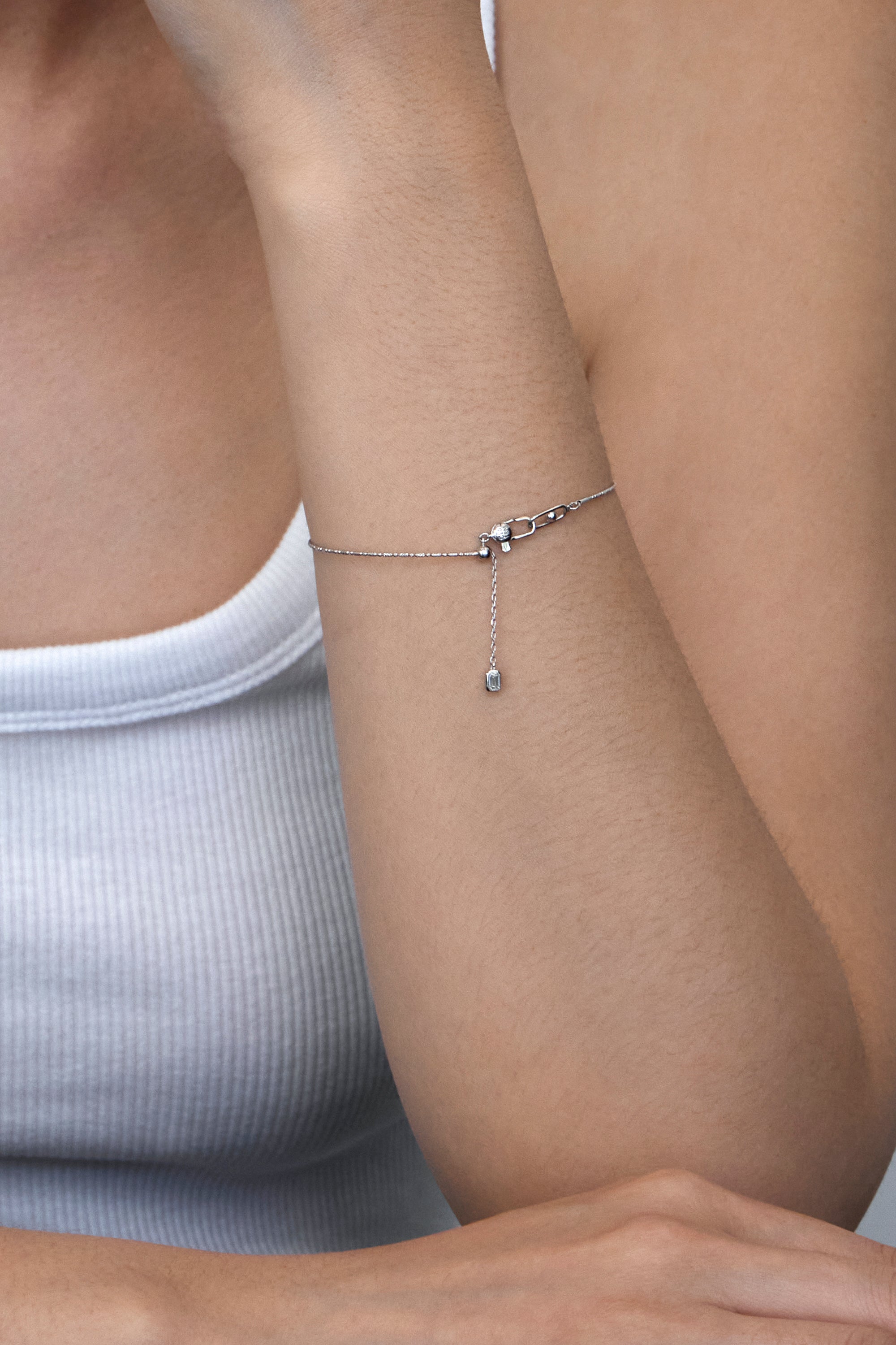 TITANIUM CORE OVAL LINK BRACELET IN WHITE GOLD