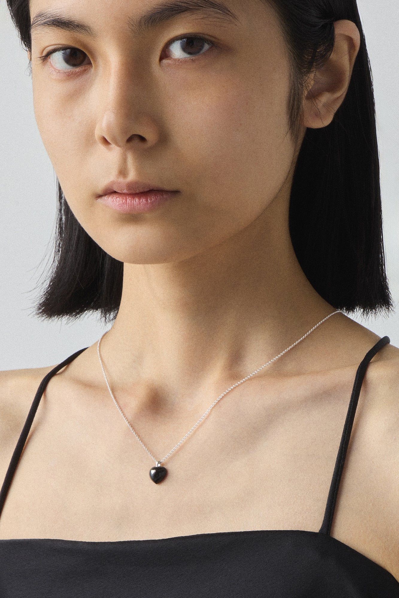 とてもヴィンテージなブラックオニキスのハートペンダントネックレス