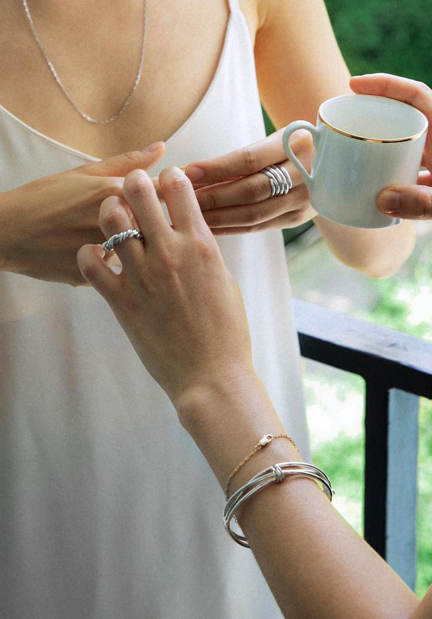PULSERA DE CADENA DE ORO DE DOS TONOS